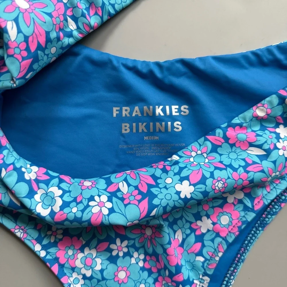 FRANKIES BIKINIS Cash One Piece Swimsuit Bikini Floral Blue Medium Cutout